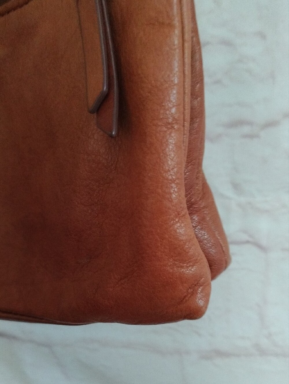 margot Tan Leather Crossbody Bag with Front Zip - Picture 5 of 7